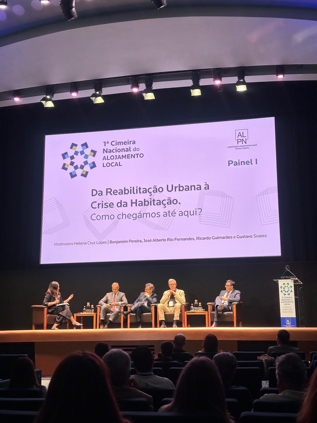 Panel I, From Urban Regeneration to the Housing Crisis, at the first National Short-Term Rental Summit, attended by Elio Fernandes in Porto